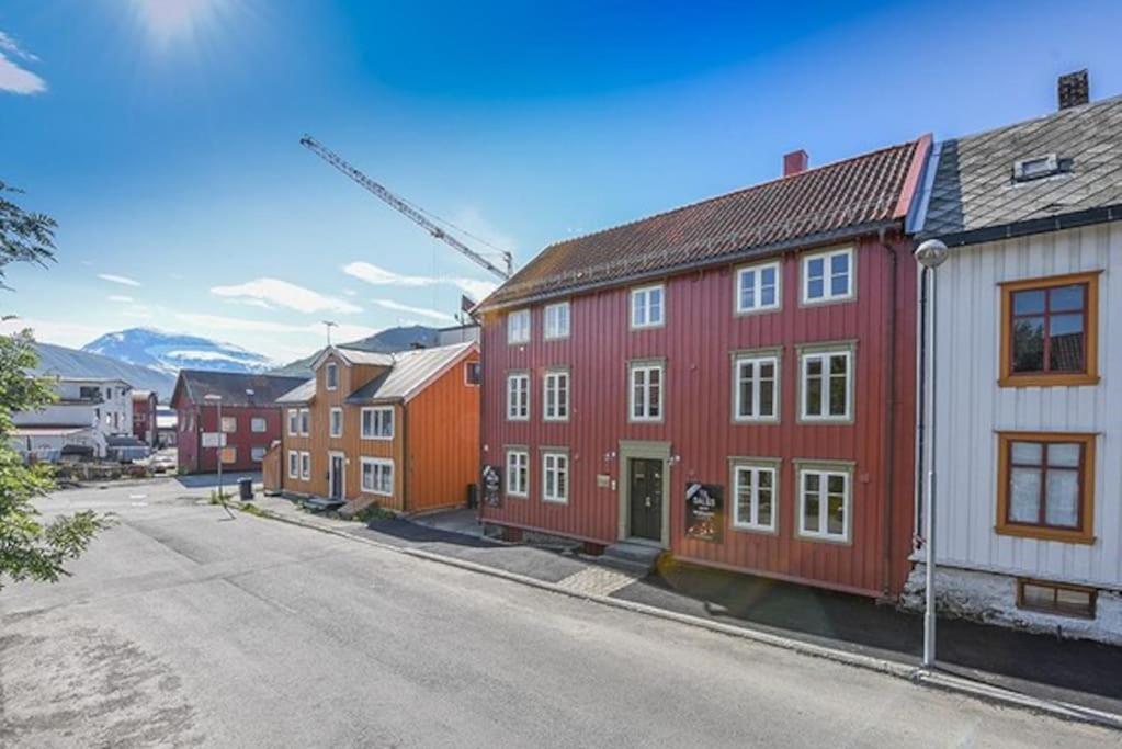 Cosy 2-Rooms Apartment In The City Center Tromso Luaran gambar