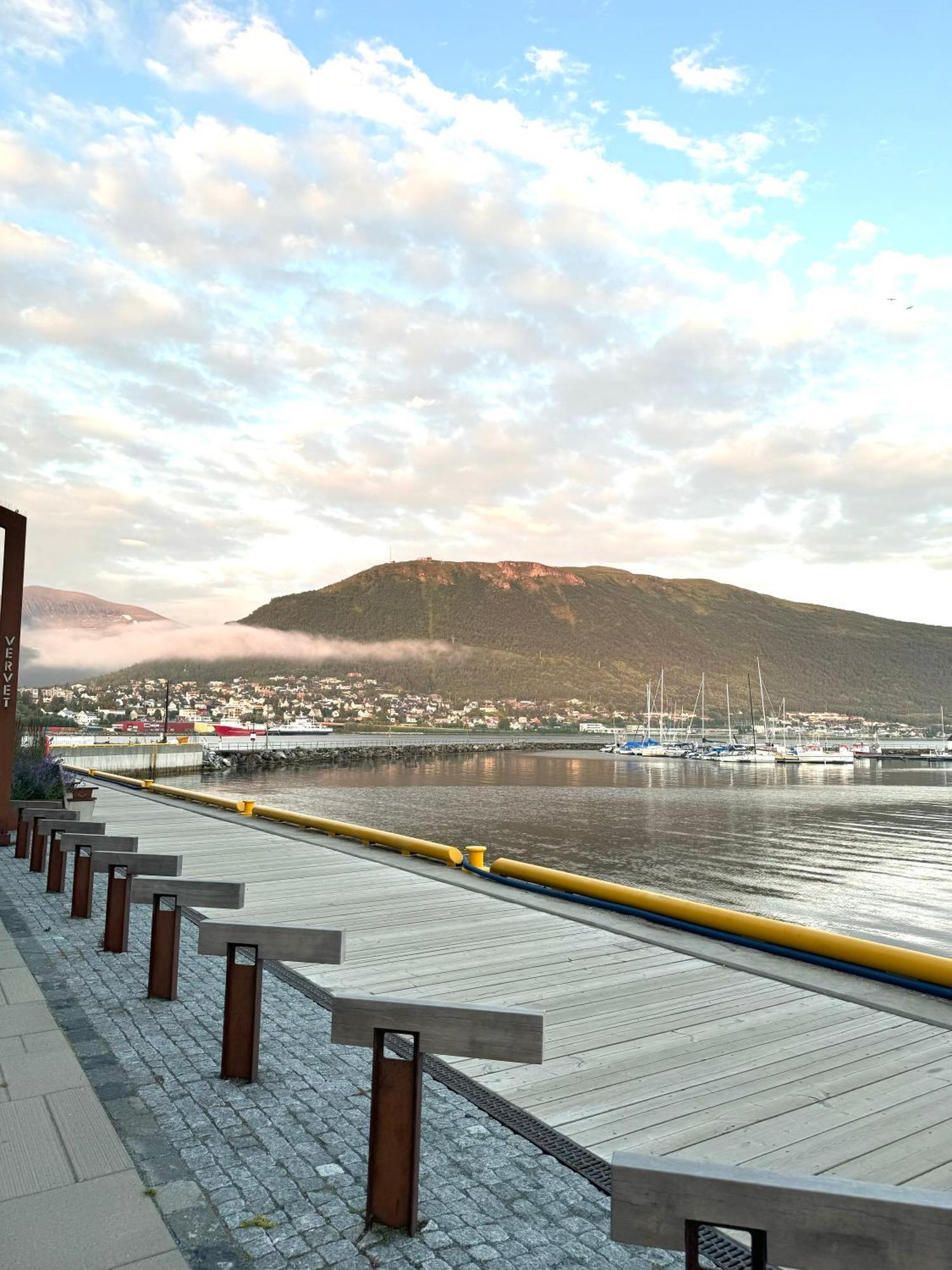 Cosy 2-Rooms Apartment In The City Center Tromso Luaran gambar